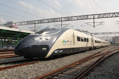 The 10 Fastest Trains in the World - Condé Nast Traveler